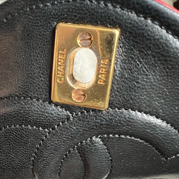 Chanel bag in good condition- 100% Authentic - Picture 5 of 14